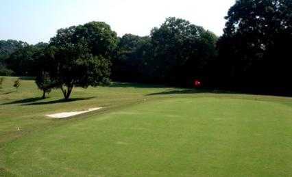 A view of a hole at Candler Park Golf Course (AmericanGolf)