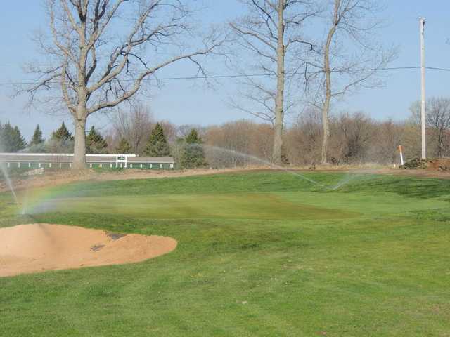 A view of the 2nd green at Clear Lake Golf Club