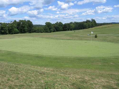 A view of the 2nd hole at Deertrak Golf Club