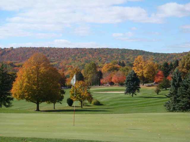 A view of the 1st green at Indian Springs Golf Club