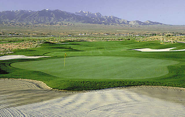 A view of a green surrounded by tricky bunkers at Casablanca Resort & Casino