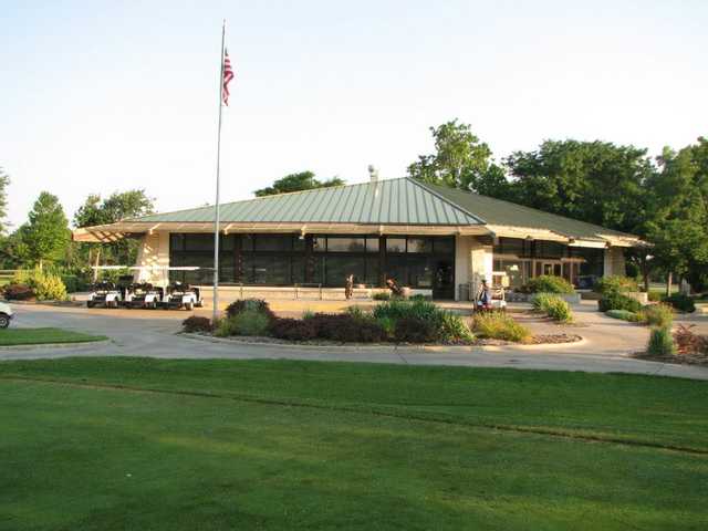 A view of the clubhouse at Carey Park Golf Course