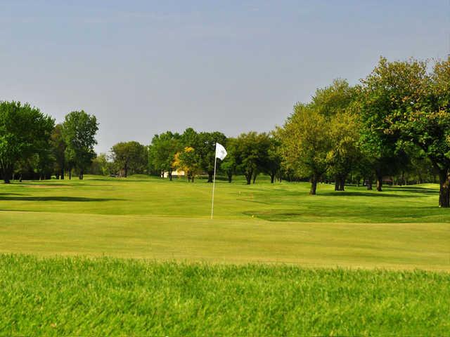 A view of a green at Glenwoodie Country Club (KHudspeth)