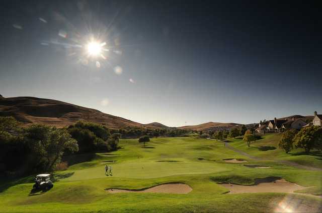 A view of the 18th green at Hiddenbrooke Golf Club (Talbot Photography)