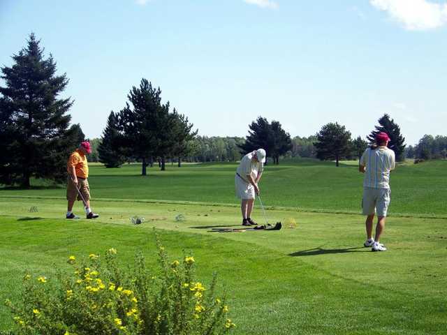 A view of the practice area at Ridgewood Golf Course