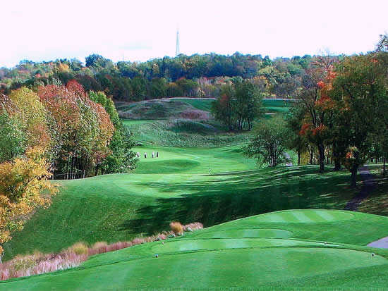 A fall view from a tee at Deer Ridge Golf Club