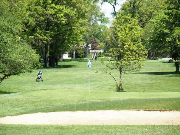 A view of hole #8 at Par 3 from Winnetka Golf Club