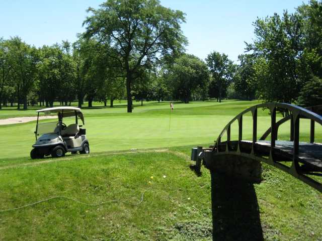 A view of a green at Calumet Country Club