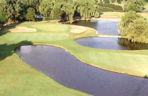 A view of the 18th green at Eighteen Hole from Village Links of Glen Ellyn