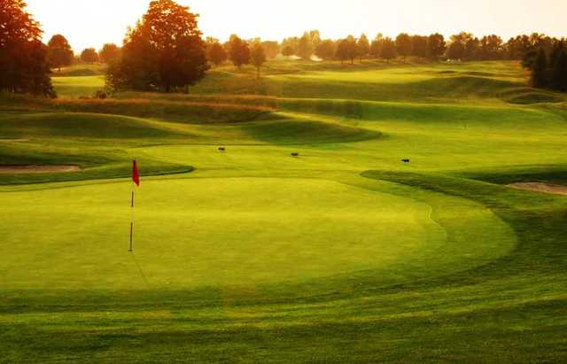 A view of a green at Calerin Golf Course