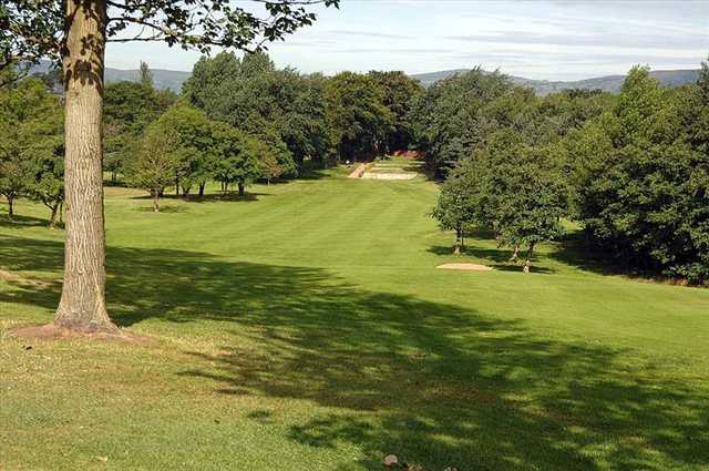 Shandon Park Golf Club is only a 15-minute drive from the center of Belfast.