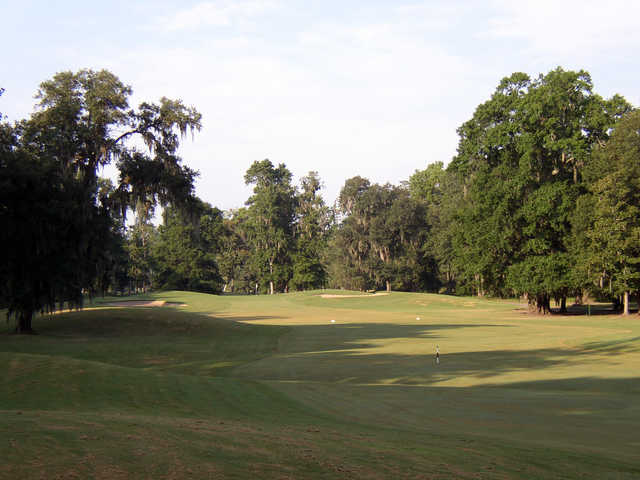View of a green at Rose Hill Golf Club.