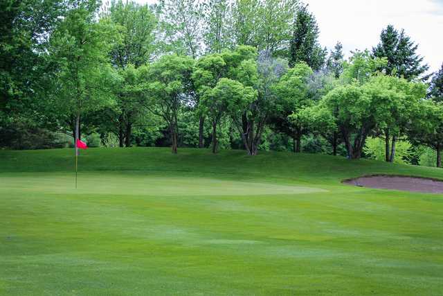 A view of a green at Eagle Trace Golf Course