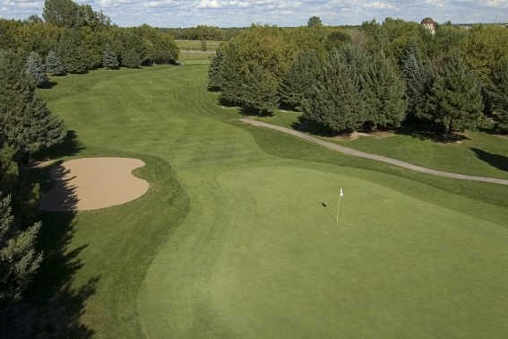 A view of hole #17 at Applewood Hills Golf Course