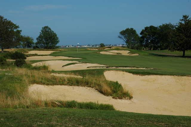 A view of hole #3 protected by a collection of sand traps at Atlantic City Country Club