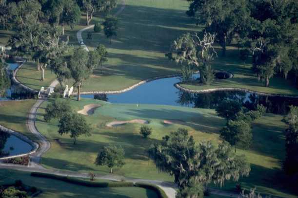 View of a green at Heritage Oaks Golf Course