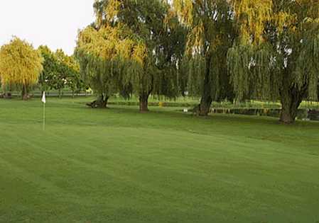 A view of a green at Mulligan Springs Golf Course (Gunter Frischherz Photography)