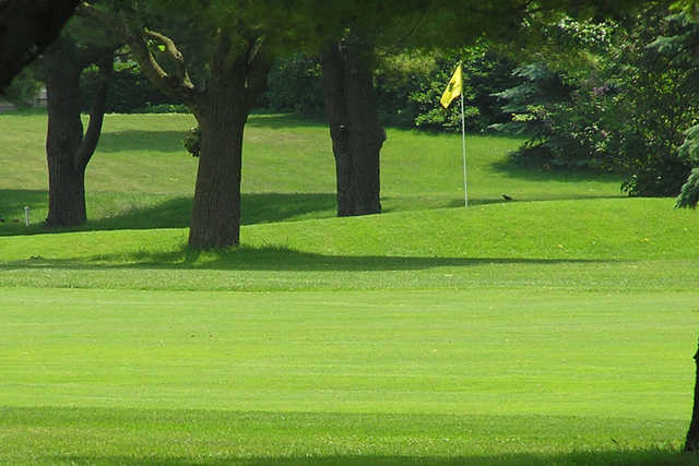 A view of a green at Sycamore Golf Club