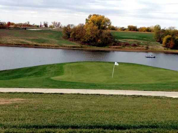 A view of the 7th green at Mozingo Lake Recreation Park Golf Course
