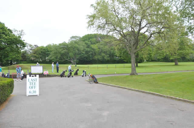 A view of the 1st tee at Peninsula Golf Club