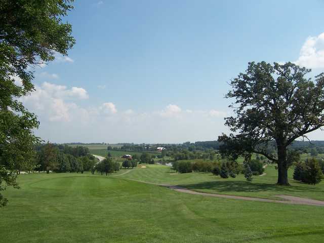 A view of a tee at Hughes Creek Golf Club