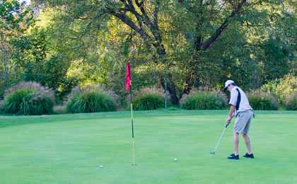 A view of hole #16 at Esquire Golf Course