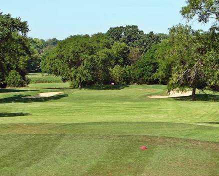 A view from a tee at Hunter Country Club (Golfcourseranking)
