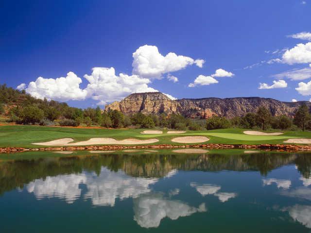 View of the 6th green at Seven Canyons Golf Club.