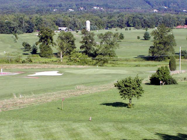 View of the 5th hole at Maple Run Golf Course