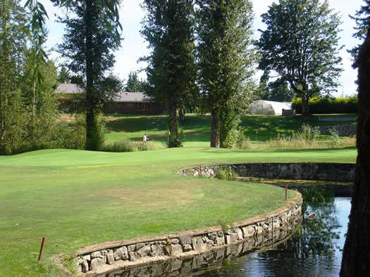 A view of a green at Newlands Golf and Country Club (Bcgolfpages)