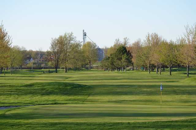 A view of a green at Water Park Golf Club