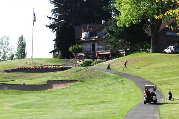 A sunny day view from Nile Shrine Golf Course