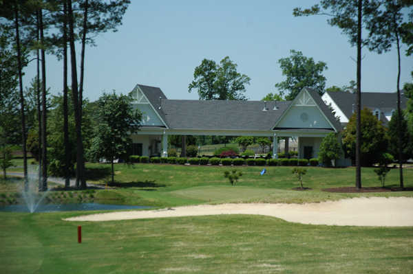 A view of the 18th green at Lake Chesdin Golf Club.
