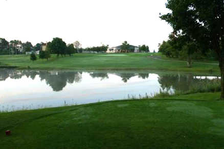 A view from a tee at Ironwood Golf Course (GolfDigest)