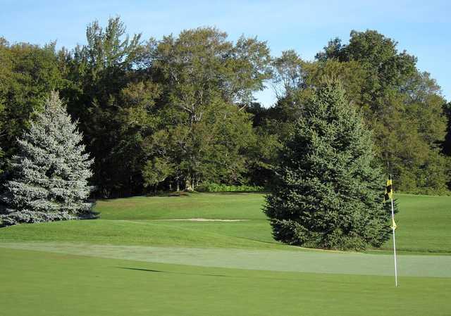 A view of hole #5 at Emerald Vale Golf Club