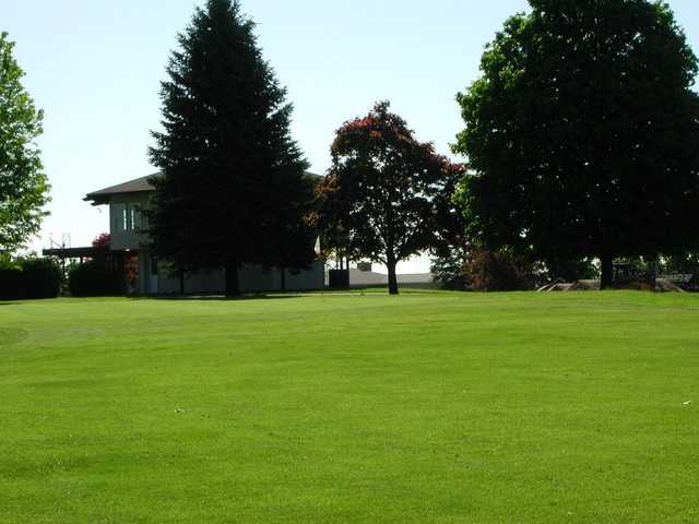 A view of the 4th green from The Bluffs at Coffee Mill