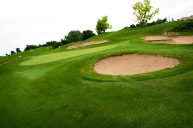 A view of green #7 surrounded by bunkers at Heritage Hills Golf Course
