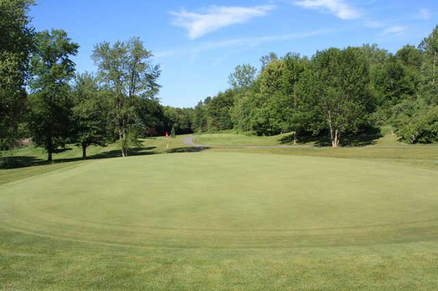 A view of hole #4 at Blue Heron Golf Club