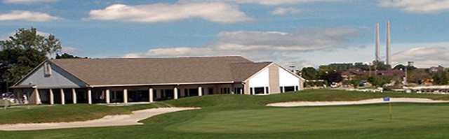 A view of the clubhouse at Lake Erie Golf Club - Links