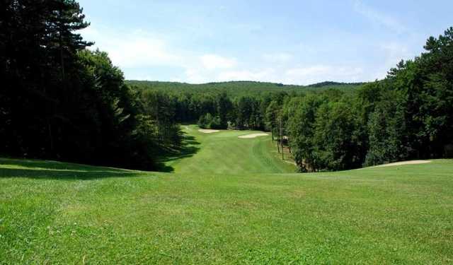 A view of a fairway at Enzesfeld Golf Club