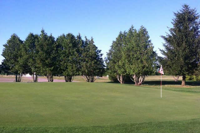 A view of the 13th green at Cherry Hills Lodge & Golf Course