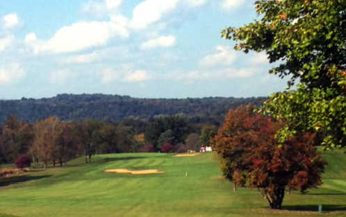 A sunny day view from Mannitto Golf Club
