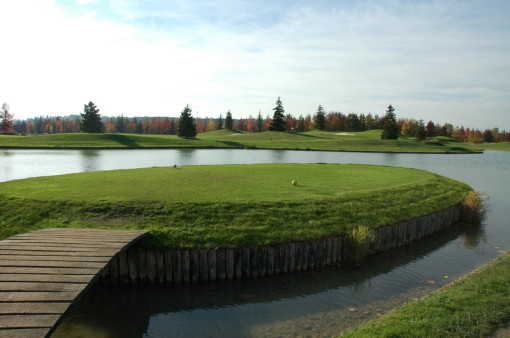 A view of a tee at Robert Hersant Golf Park.