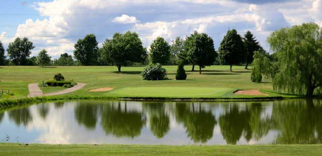 A view over the water from Lone Oak Golf Course