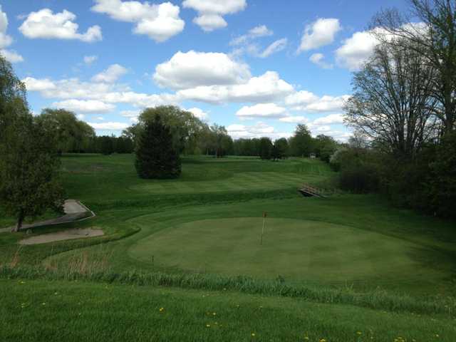 A view of a green at Willow's Golf and Country Club