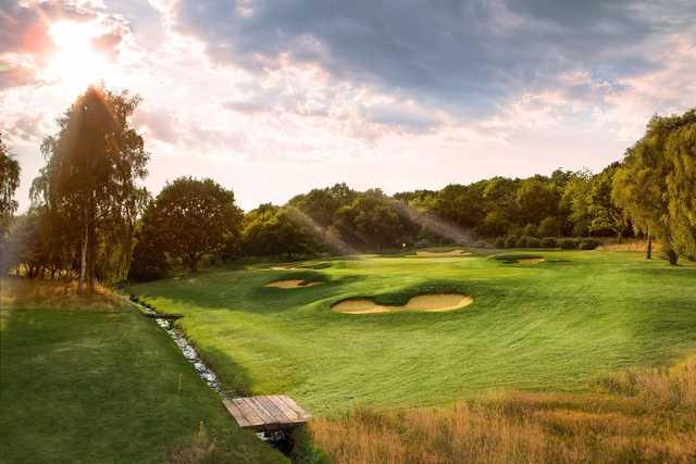 17th at Hadley Wood Golf Club requires an accurate approach