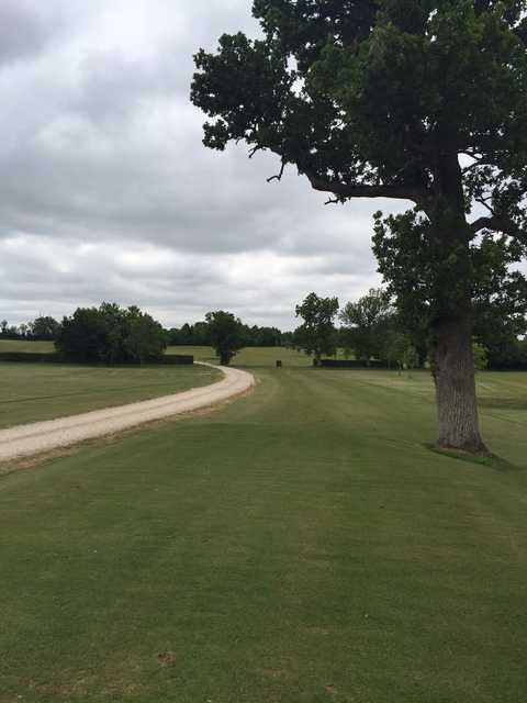 The 1st hole at Oaksey Golf Club