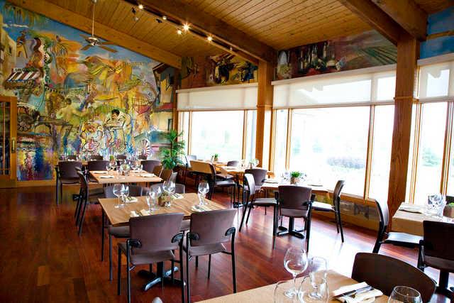 View the Windows on Rockway restaurant at Rockway Vineyards Golf Course