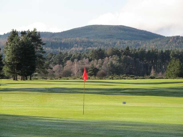 The 2nd green at Ballater Golf Club