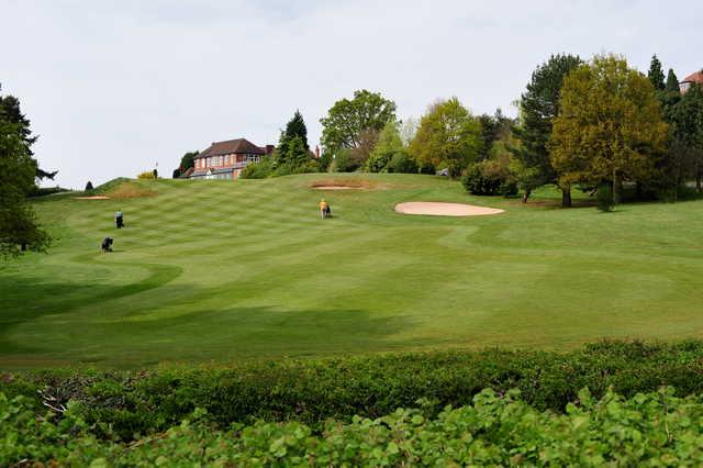 A view of the 18th hole with the clubhouse in the background at Kidderminster Golf Club 